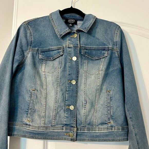 Jones New York signature Jean Jacket - Picture 1 of 10